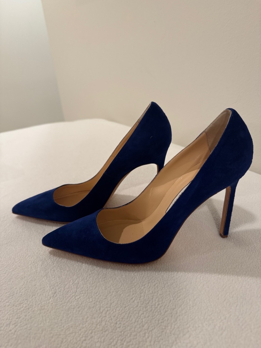 Manolo Blahnik Royal Blue Suede Heels - Picture 4 of 5